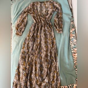 Elegant Snake Print dress Women’s small